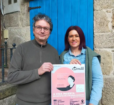 Luc&iacute;a Santos e Tino Iglesias, concelleiros do BNG de Mar&iacute;n, na presentaci&oacute;n do acto